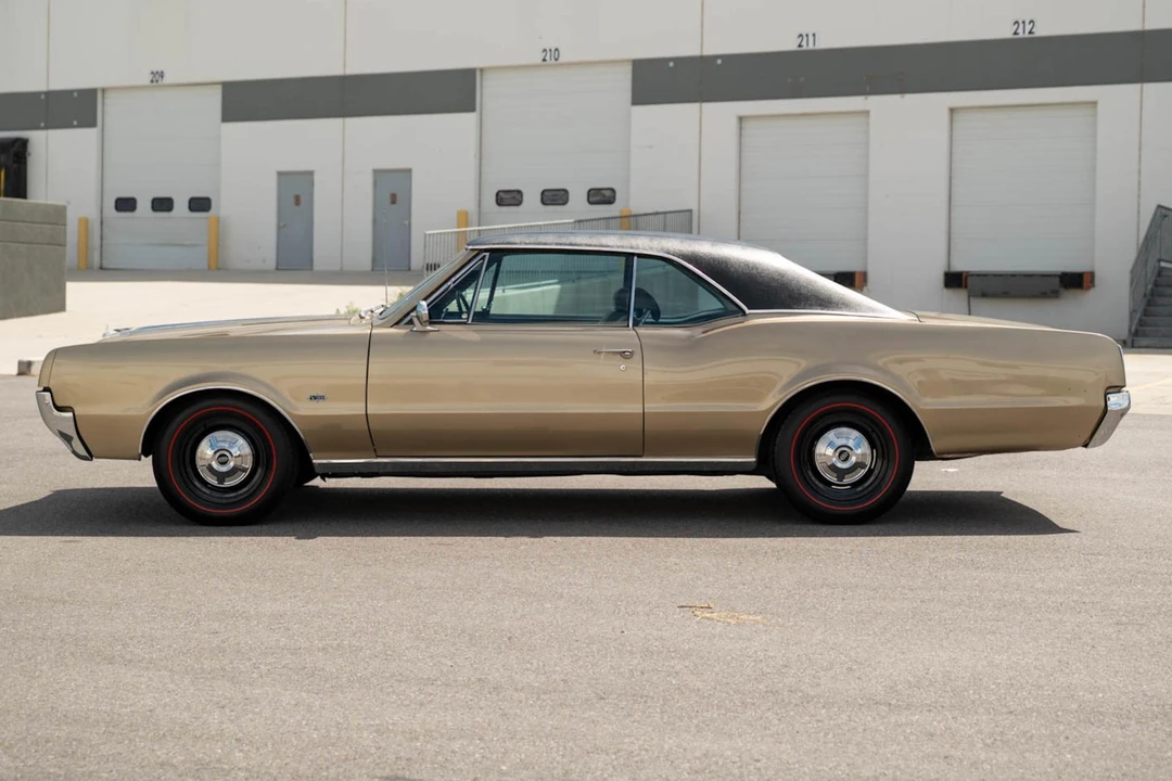 1966 Oldsmobile F-85 & Jetfire - Image 3 of 31
