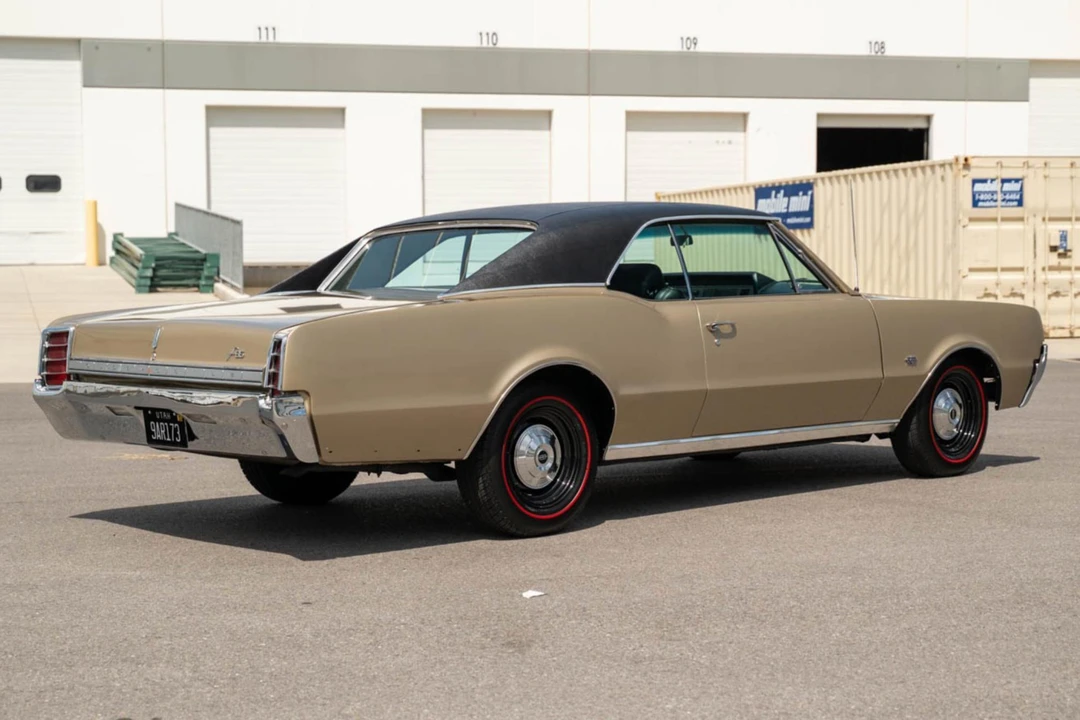 1966 Oldsmobile F-85 & Jetfire - Image 4 of 31