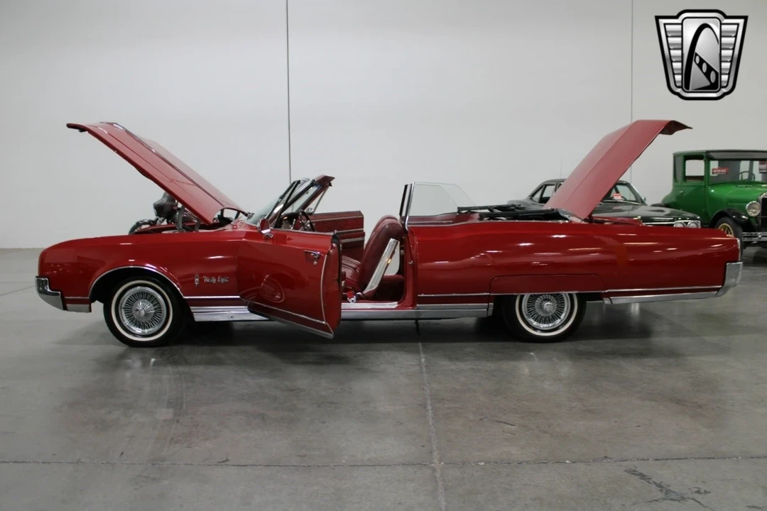 1966 Oldsmobile 98 - Image 9 of 12