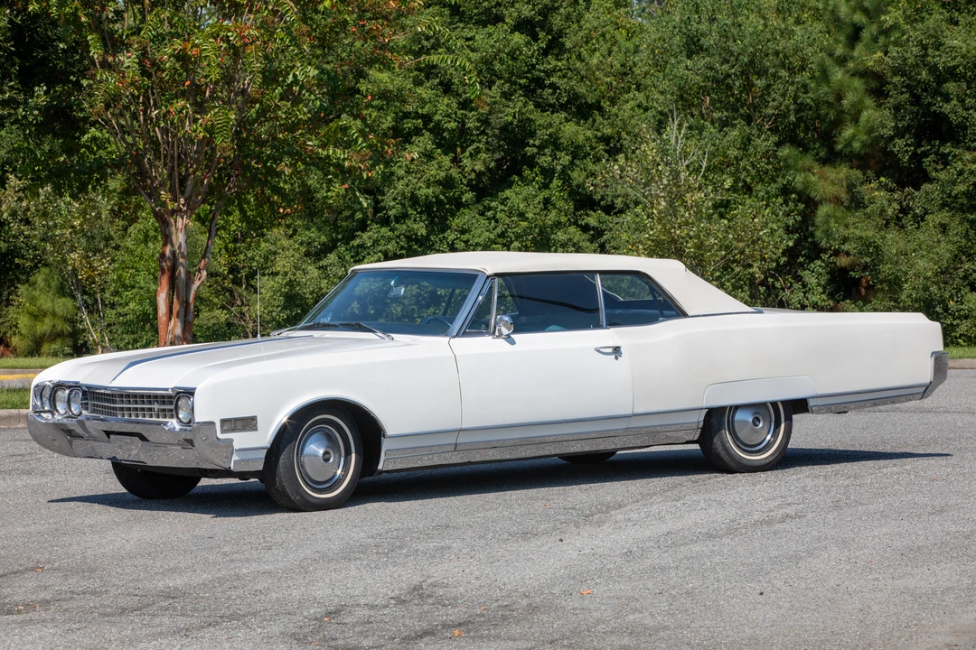 1966 Oldsmobile 98 - Image 12 of 31