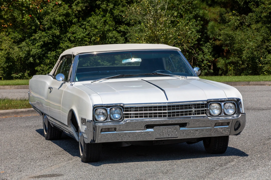 1966 Oldsmobile 98 - Image 18 of 31