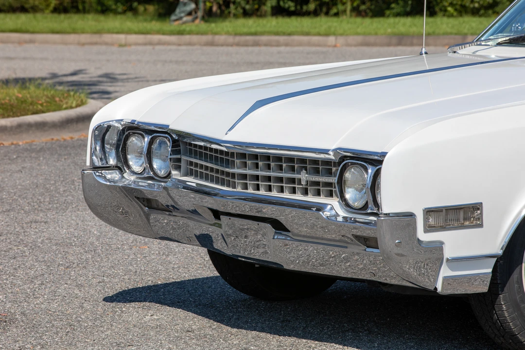 1966 Oldsmobile 98 - Image 28 of 31