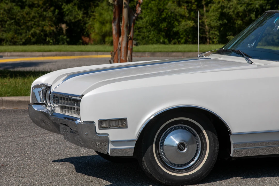 1966 Oldsmobile 98 - Image 29 of 31