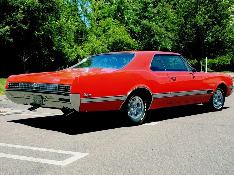 1966 Oldsmobile Starfire - Image 3 of 11
