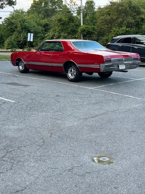 1966 Oldsmobile Starfire - Image 10 of 21