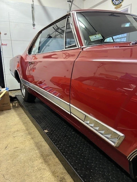 1966 Oldsmobile Starfire - Image 8 of 21