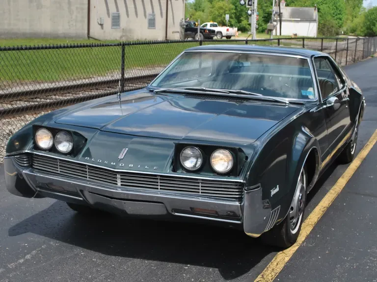 1966 Oldsmobile Toronado - Image 6 of 18