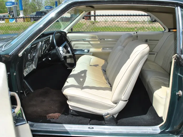 1966 Oldsmobile Toronado - Image 9 of 18