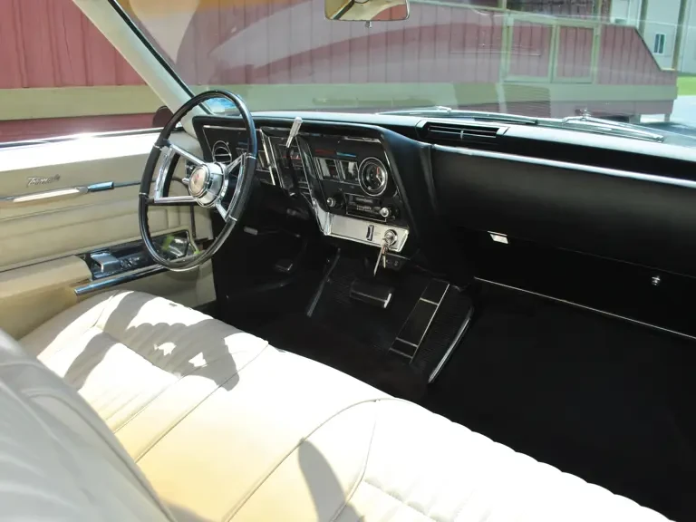 1966 Oldsmobile Toronado - Image 5 of 18