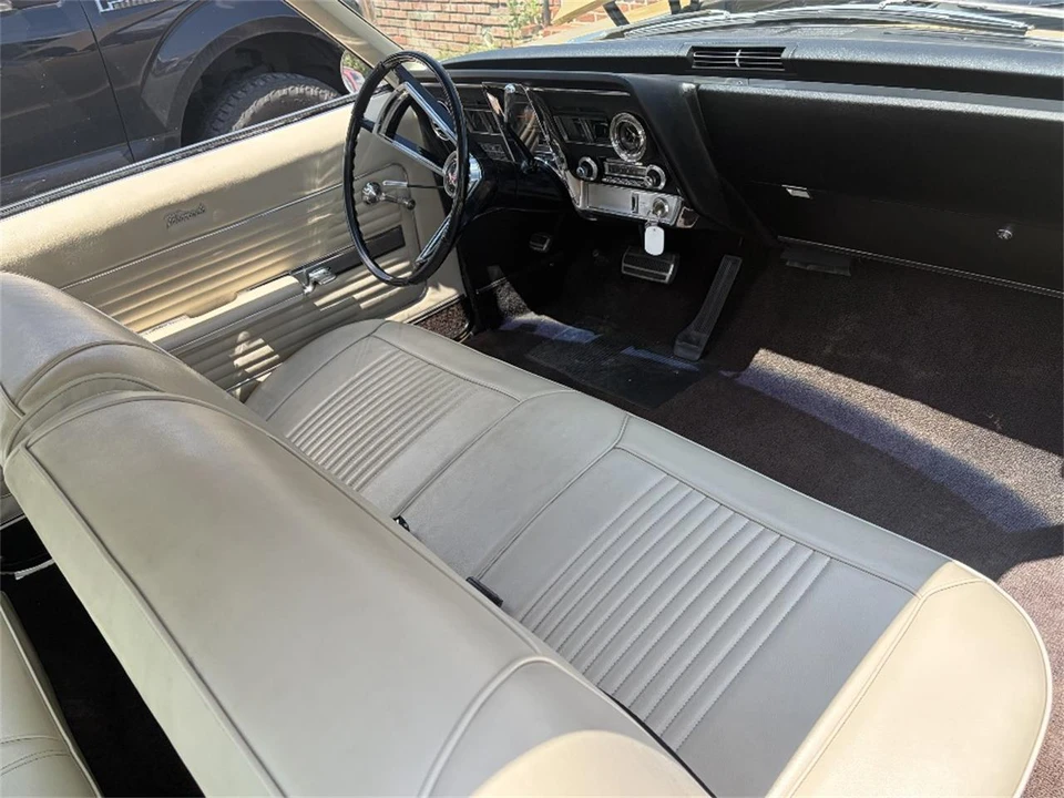 1966 Oldsmobile Toronado - Image 10 of 18