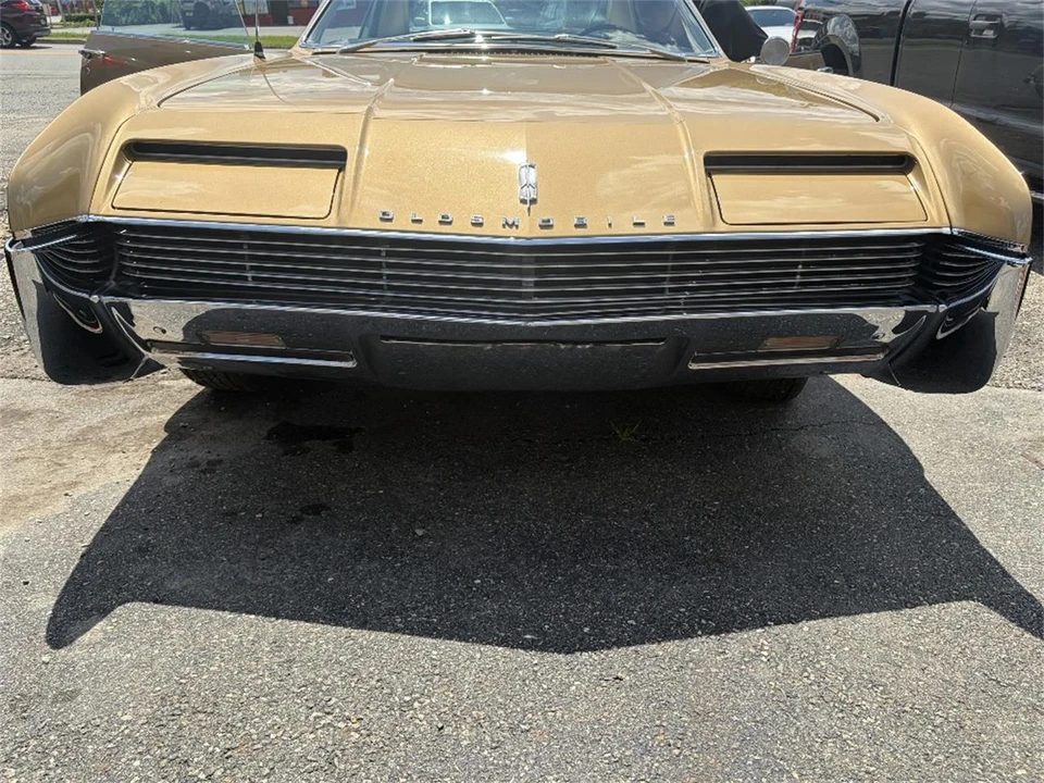 1966 Oldsmobile Toronado - Image 4 of 18