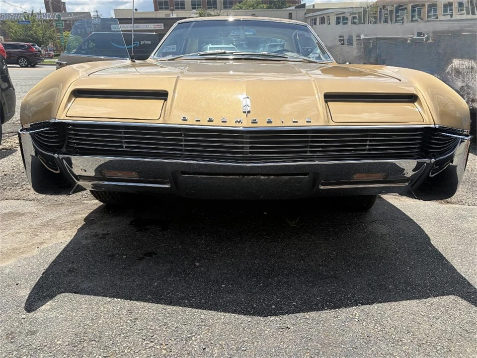 1966 Oldsmobile Toronado - Image 3 of 18