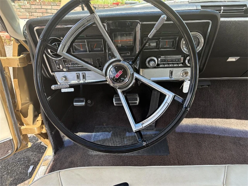 1966 Oldsmobile Toronado - Image 11 of 18