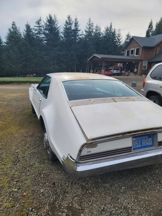 1966 Oldsmobile Toronado - Image 2 of 31
