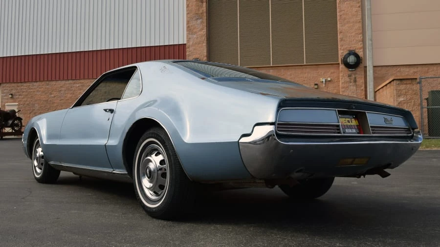 1966 Oldsmobile Toronado - Image 2 of 11