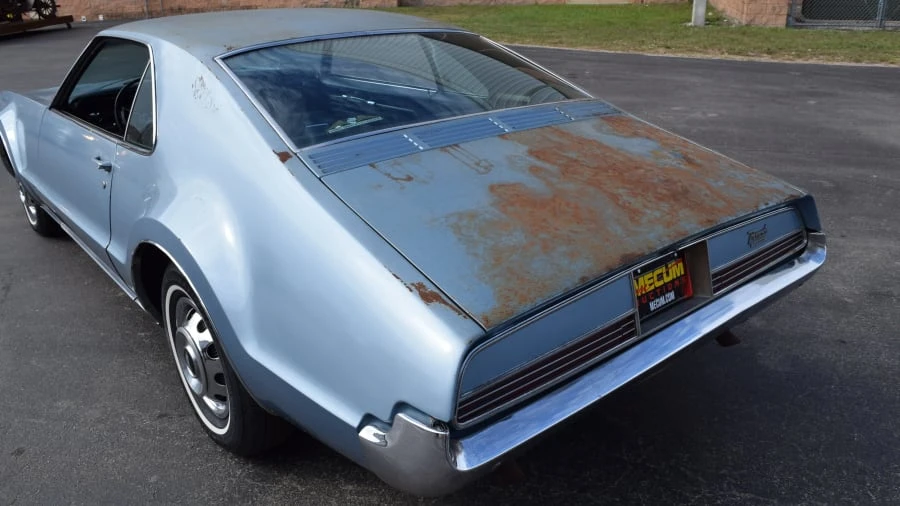 1966 Oldsmobile Toronado - Image 10 of 11