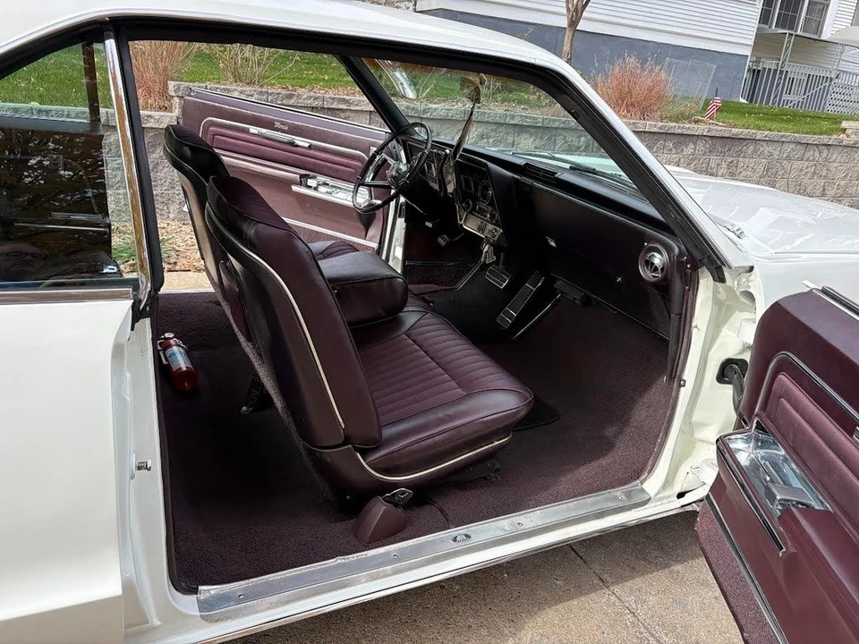 1966 Oldsmobile Toronado - Image 6 of 17