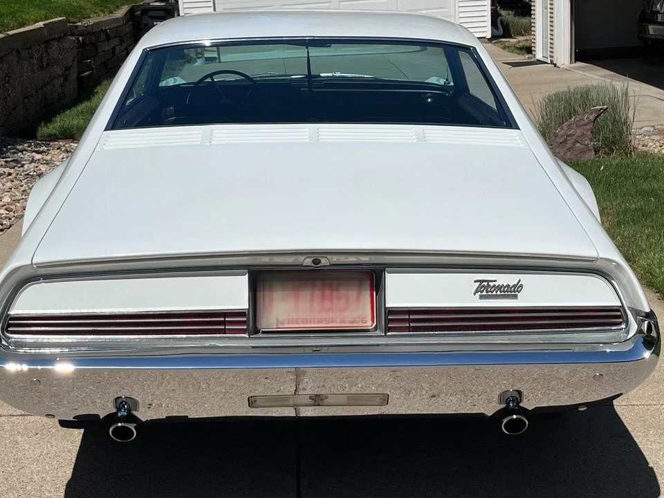 1966 Oldsmobile Toronado - Image 13 of 17