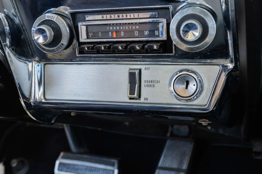 1966 Oldsmobile Toronado - Image 25 of 31