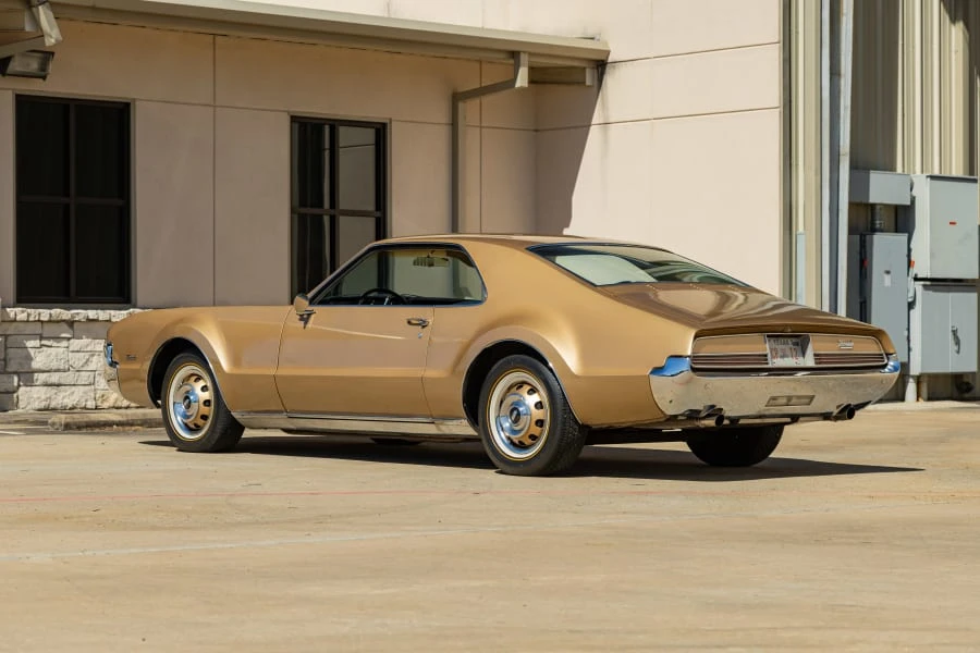 1966 Oldsmobile Toronado - Image 7 of 31