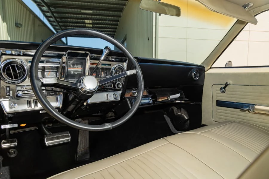 1966 Oldsmobile Toronado - Image 20 of 31