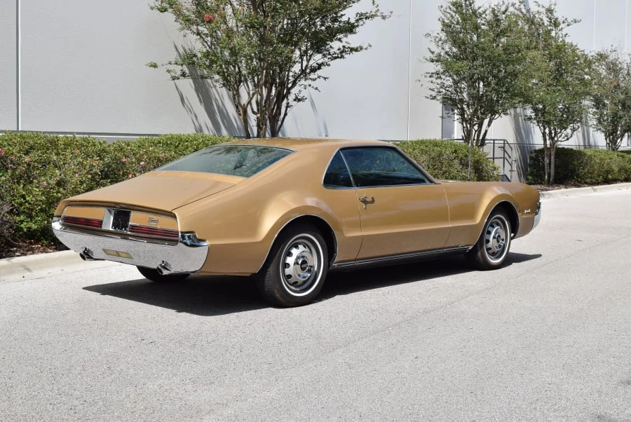 1966 Oldsmobile Toronado - Image 2 of 12