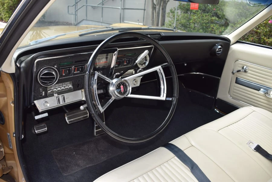 1966 Oldsmobile Toronado - Image 4 of 12