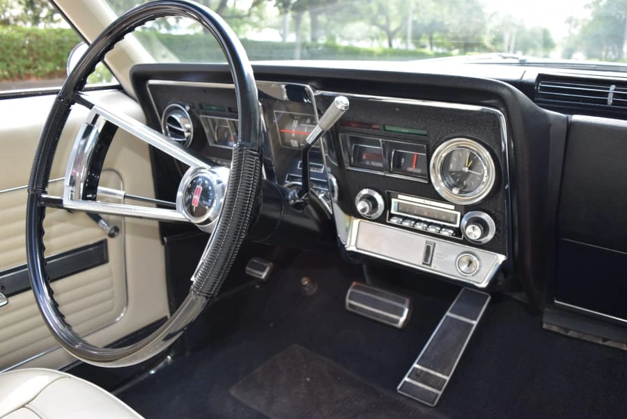 1966 Oldsmobile Toronado - Image 3 of 12