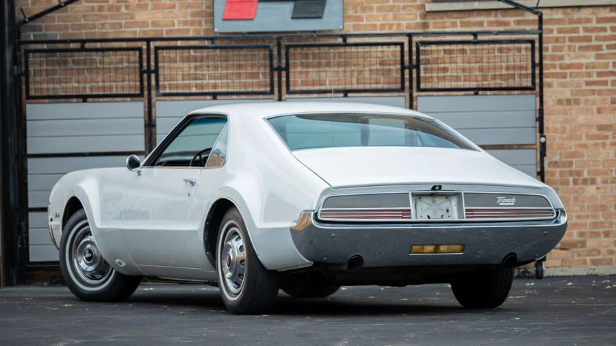 1966 Oldsmobile Toronado - Image 3 of 24