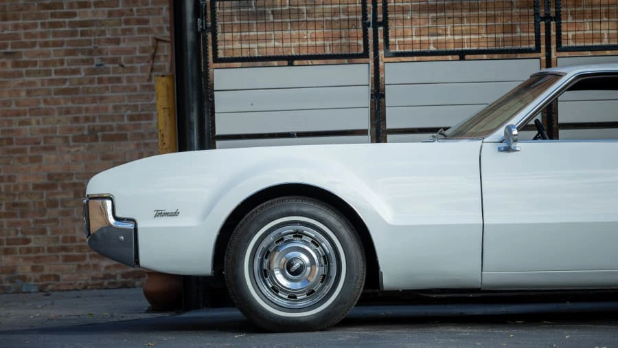 1966 Oldsmobile Toronado - Image 16 of 24