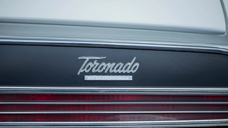 1966 Oldsmobile Toronado - Image 18 of 24