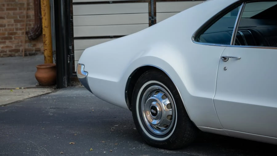 1966 Oldsmobile Toronado - Image 22 of 24