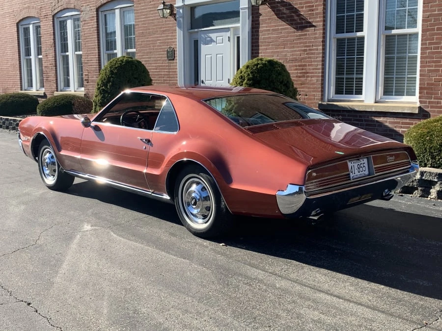 1966 Oldsmobile Toronado - Image 3 of 9