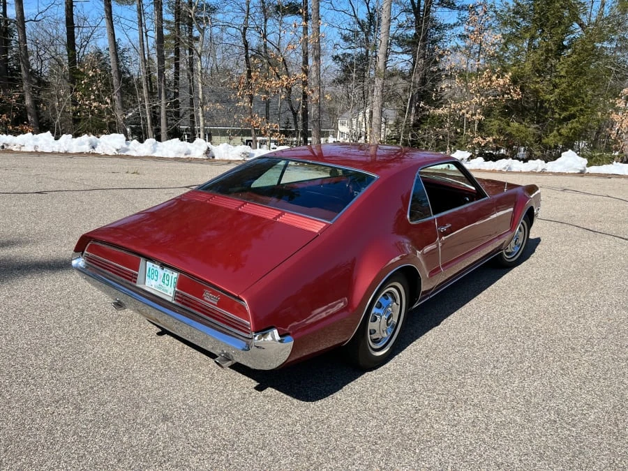 1966 Oldsmobile Toronado - Image 9 of 25