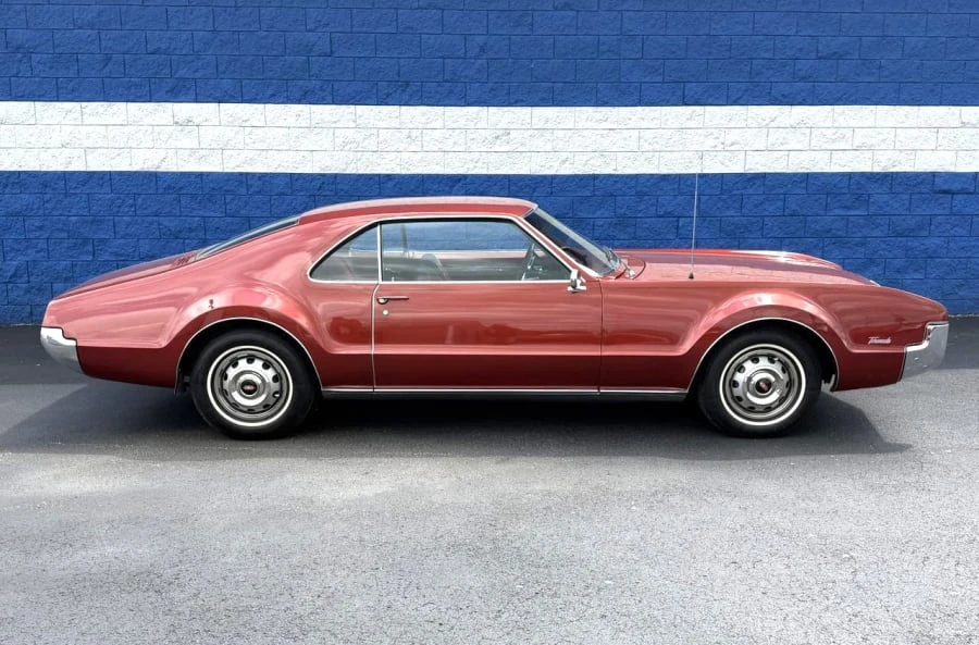 1966 Oldsmobile Toronado - Image 9 of 27