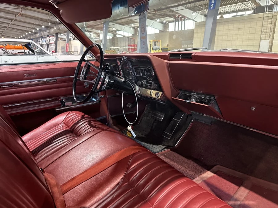 1966 Oldsmobile Toronado - Image 6 of 8