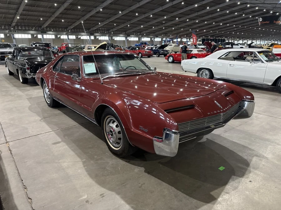 1966 Oldsmobile Toronado - Image 3 of 8