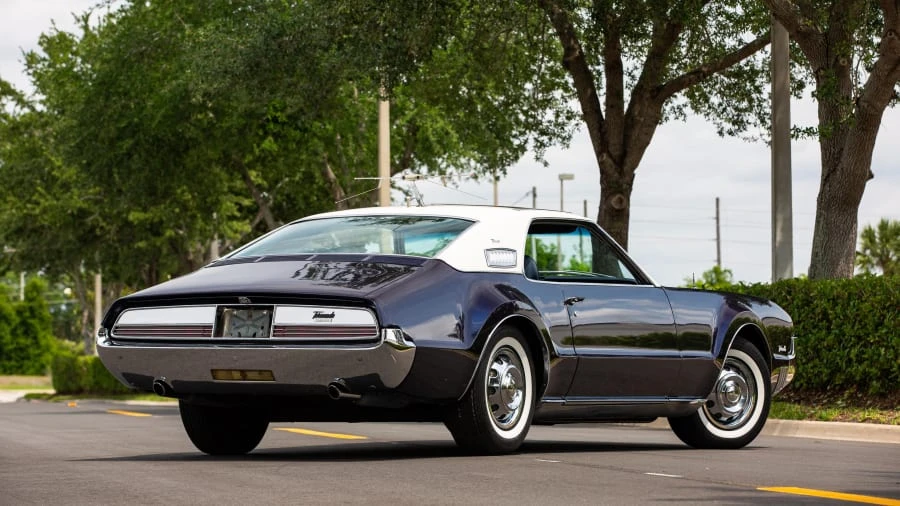 1966 Oldsmobile Toronado - Image 2 of 31