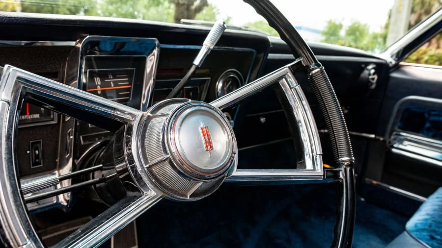 1966 Oldsmobile Toronado - Image 28 of 31