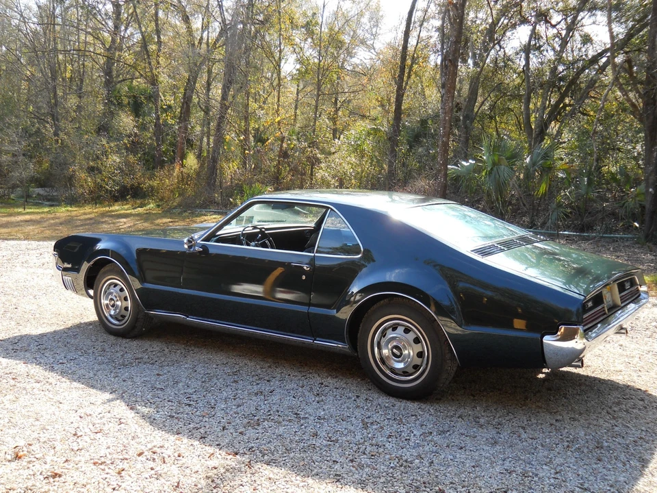 1966 Oldsmobile Toronado - Image 9 of 21