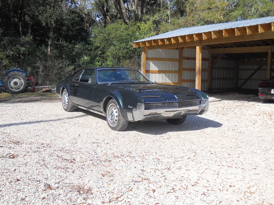 1966 Oldsmobile Toronado - Image 5 of 21