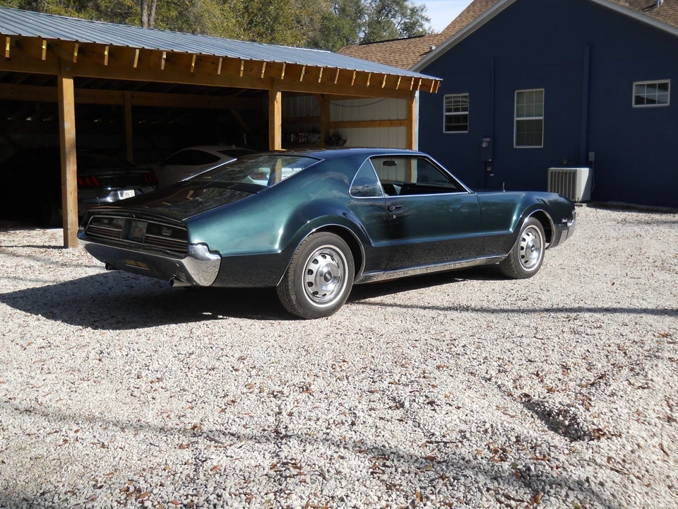 1966 Oldsmobile Toronado - Image 3 of 21