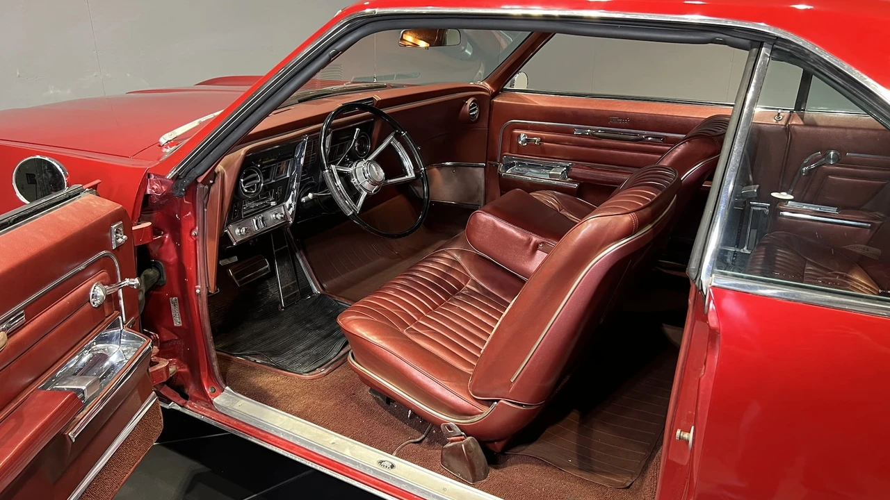 1966 Oldsmobile Toronado - Image 4 of 20