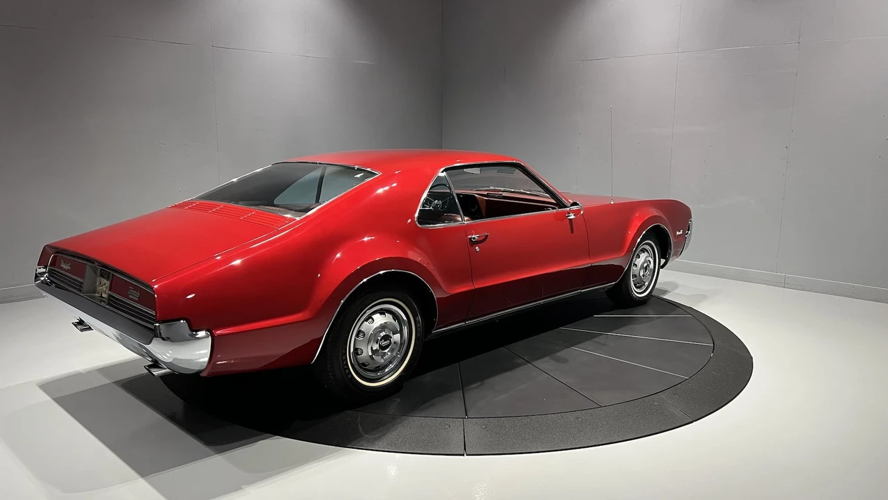 1966 Oldsmobile Toronado - Image 13 of 20