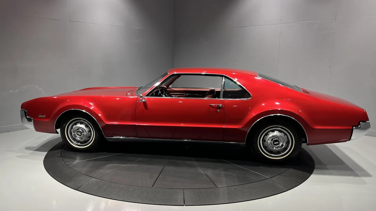 1966 Oldsmobile Toronado - Image 14 of 20