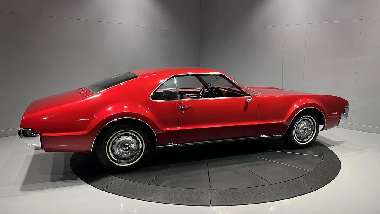 1966 Oldsmobile Toronado - Image 16 of 20