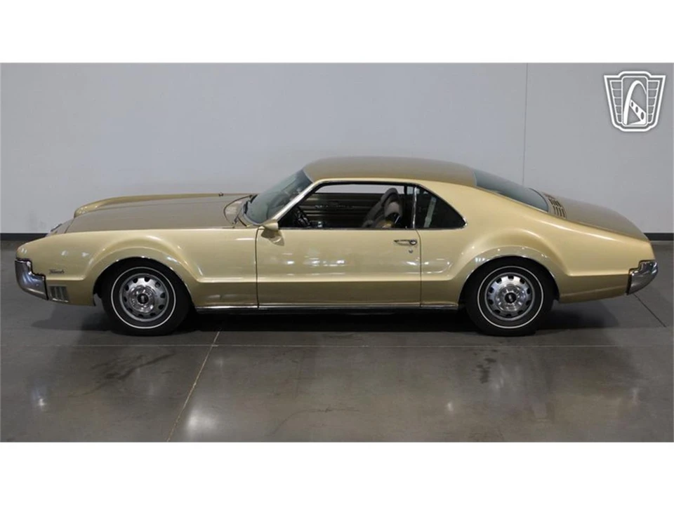 1966 Oldsmobile Toronado - Image 11 of 31