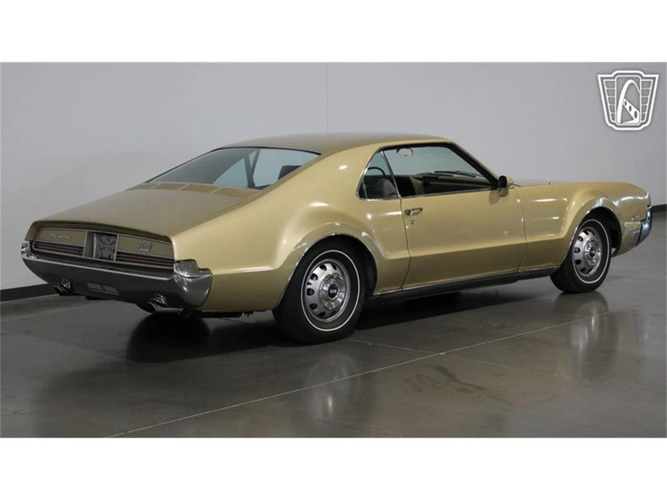 1966 Oldsmobile Toronado - Image 16 of 31