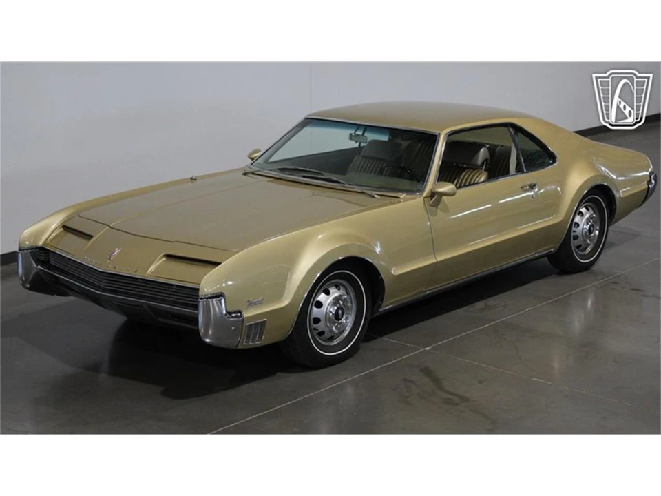 1966 Oldsmobile Toronado - Image 12 of 31