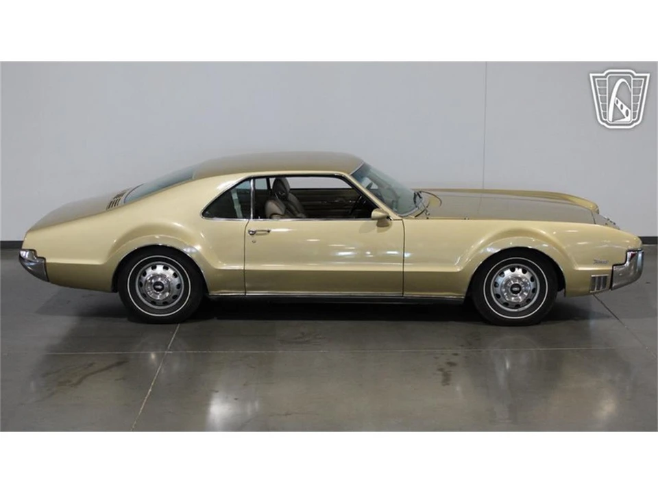 1966 Oldsmobile Toronado - Image 7 of 31